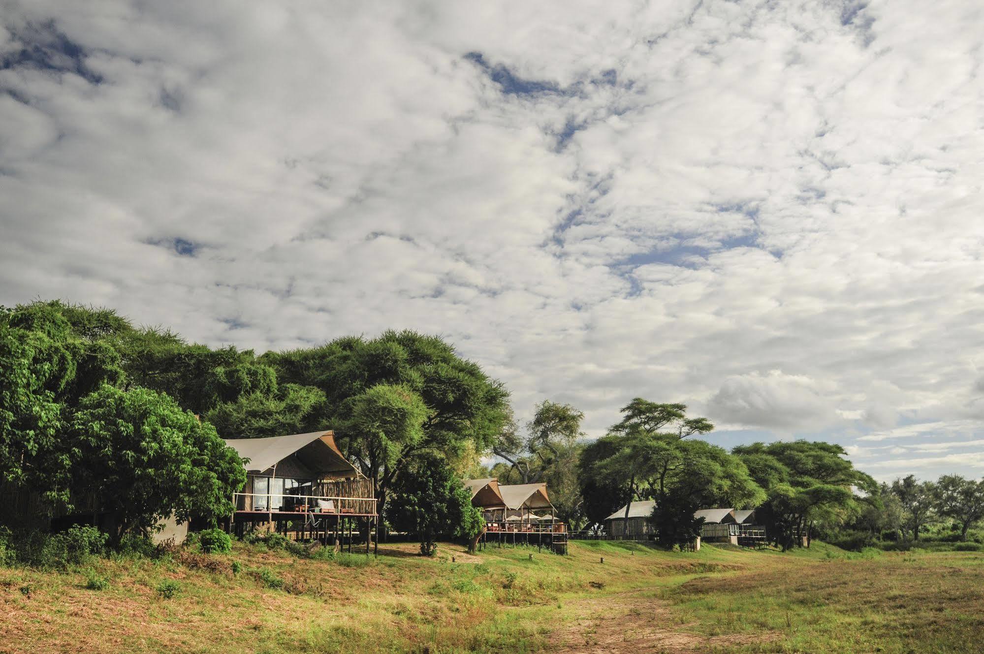 Anabezi Camp Otel Jeki Dış mekan fotoğraf