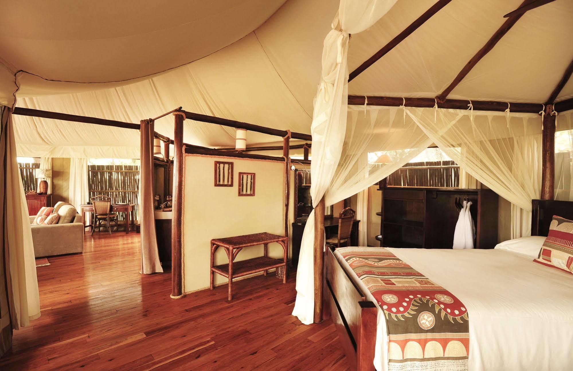 Anabezi Camp Otel Jeki Dış mekan fotoğraf
