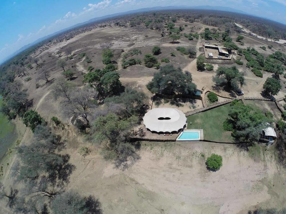 Anabezi Camp Otel Jeki Dış mekan fotoğraf